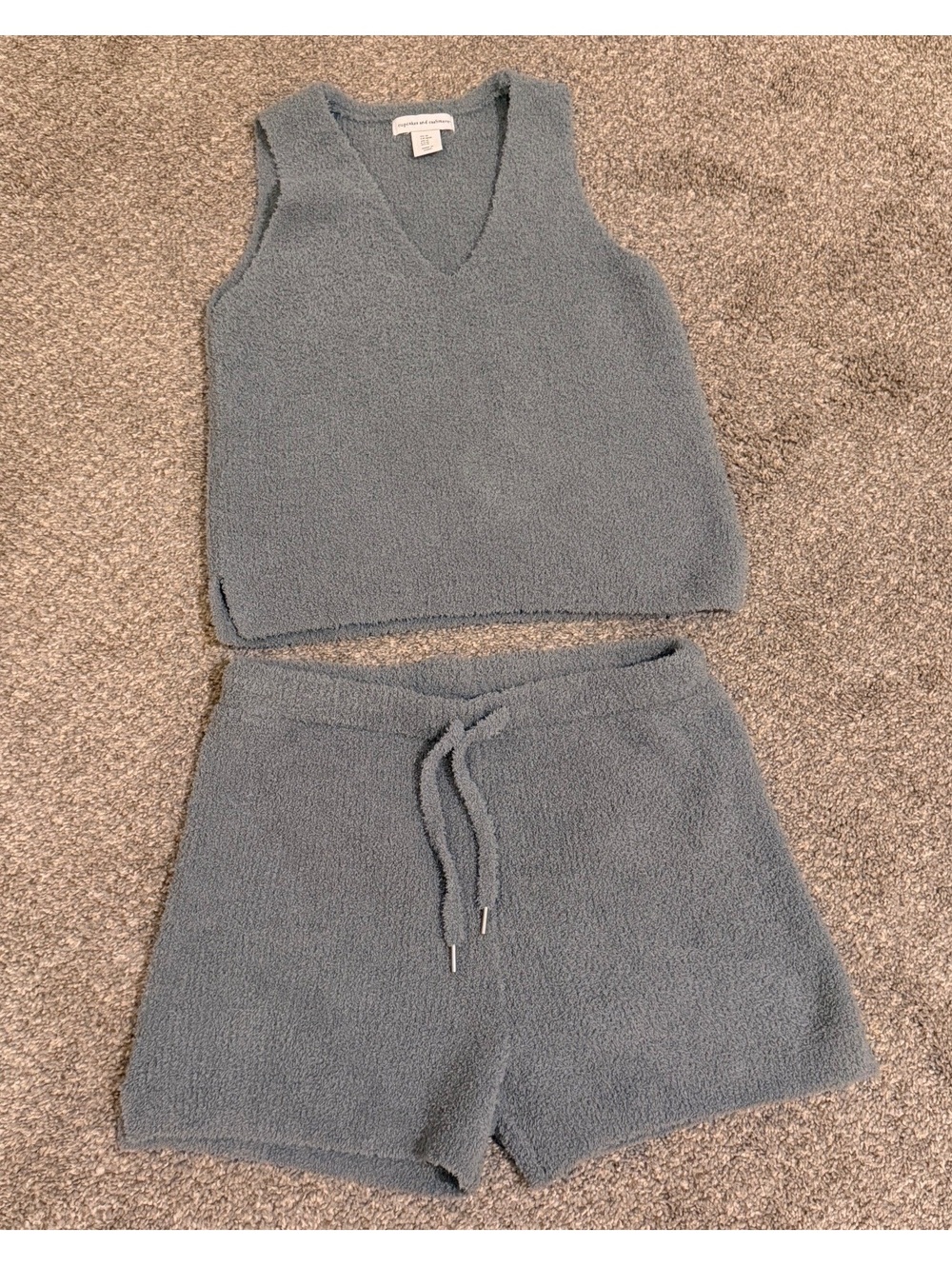 Cupcakes and Cashmere Gray Fuzzy Lounge Two-Piece Set Medium